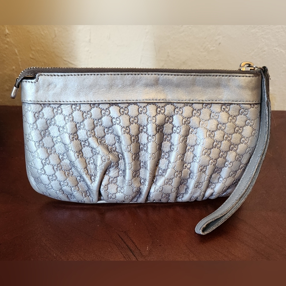 Gucci Guccissima Metallic Silver Leather Wrislet